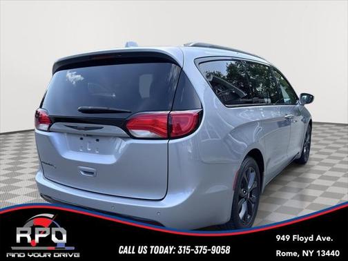 2018 Chrysler Pacifica Touring-L