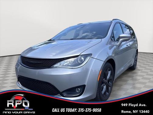 2018 Chrysler Pacifica Touring-L