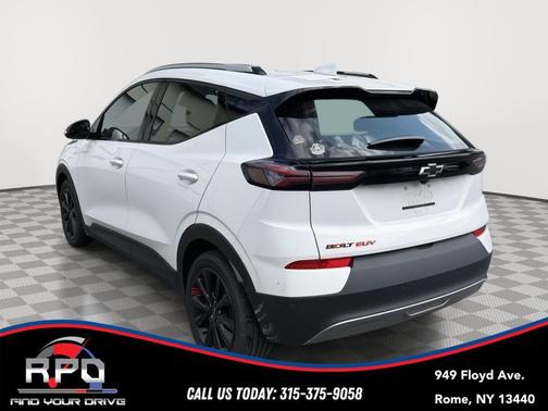 Summit White 2023 Chevrolet Bolt EUV FWD LT