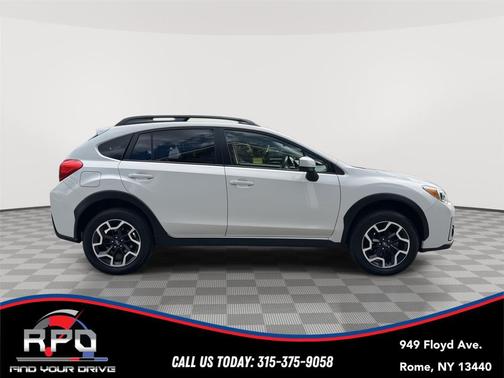 Crystal White Pearl 2016 Subaru Crosstrek 2.0i Premium