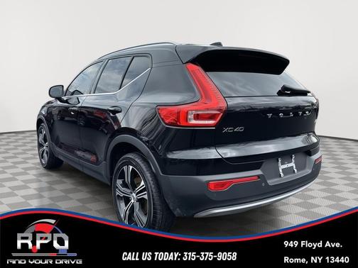 Onyx Black Metallic 2021 Volvo XC40 T5 Inscription