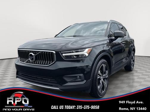Onyx Black Metallic 2021 Volvo XC40 T5 Inscription