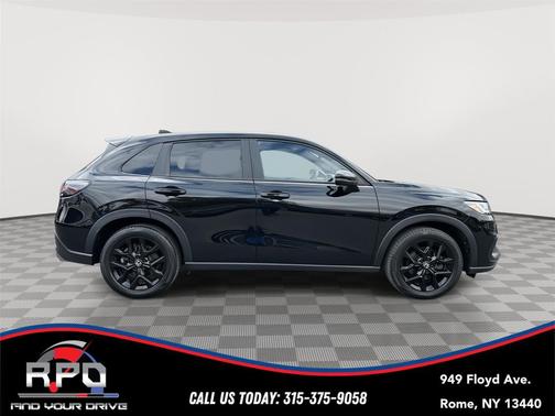 Crystal Black Pearl 2023 Honda HR-V AWD Sport