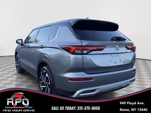 Mercury Gray Metallic 2022 Mitsubishi Outlander SE S-AWC