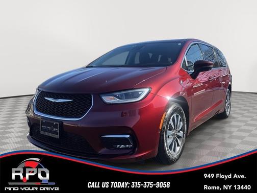 2023 Chrysler Pacifica Hybrid Touring L