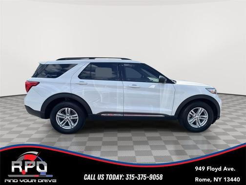 Oxford White 2021 Ford Explorer XLT