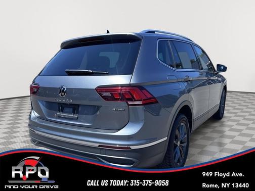 Platinum Gray Metallic 2022 Volkswagen Tiguan 2.0T SE 4MOTION
