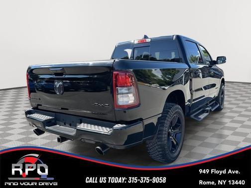 Diamond Black Crystal Pearlcoat 2021 RAM 1500 Big Horn/Lone Star