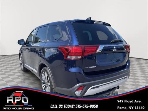 2020 Mitsubishi Outlander SE