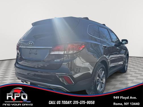 2017 Hyundai SANTA FE SE