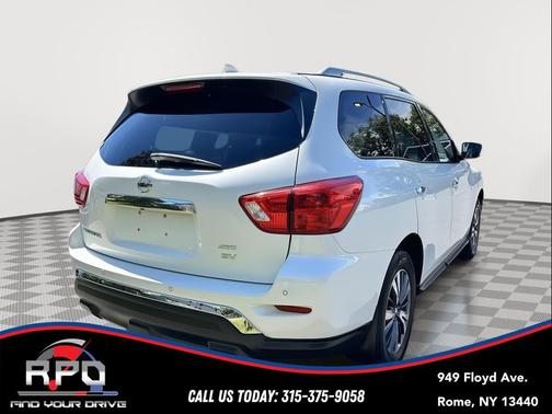 2019 Nissan Pathfinder SV