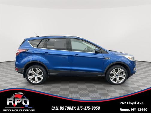 White Platinum Metallic Tri-Coat 2017 Ford Escape Titanium