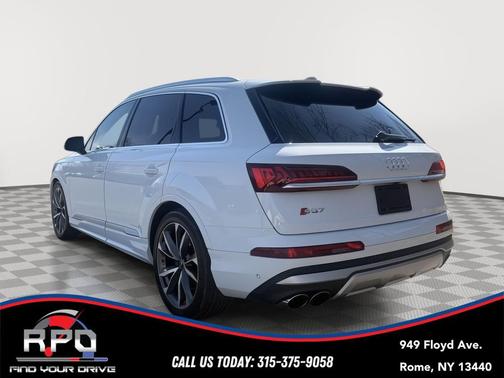 Glacier White Metallic 2022 Audi SQ7 4.0T Prestige