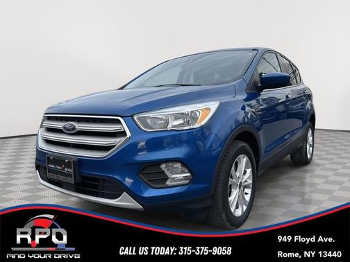 Lightning Blue Metallic 2019 Ford Escape SE