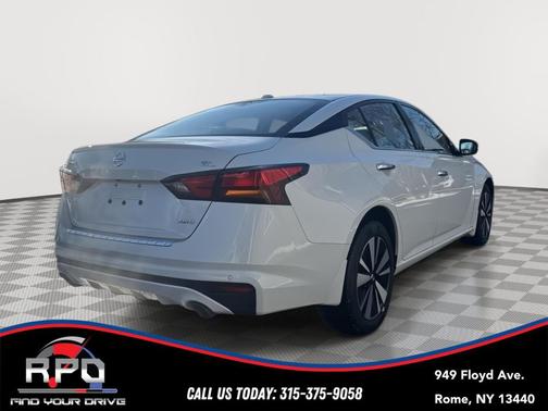 2022 Nissan Altima 2.5 SL