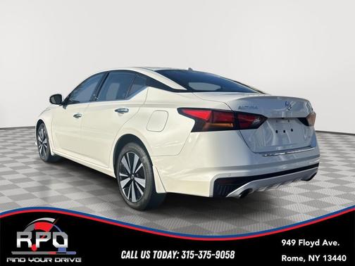 2022 Nissan Altima 2.5 SL