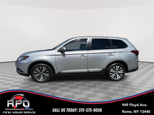 Alloy Silver Metallic 2020 Mitsubishi Outlander SE S-AWC