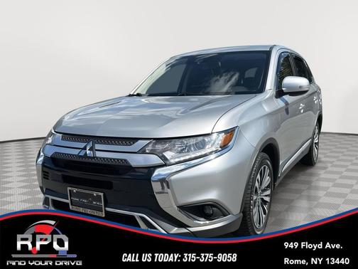 Alloy Silver Metallic 2020 Mitsubishi Outlander SE S-AWC