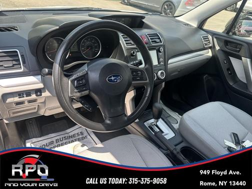 Crystal White Pearl 2016 Subaru Forester 2.5i