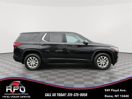 Mosaic Black Metallic 2021 Chevrolet Traverse LS