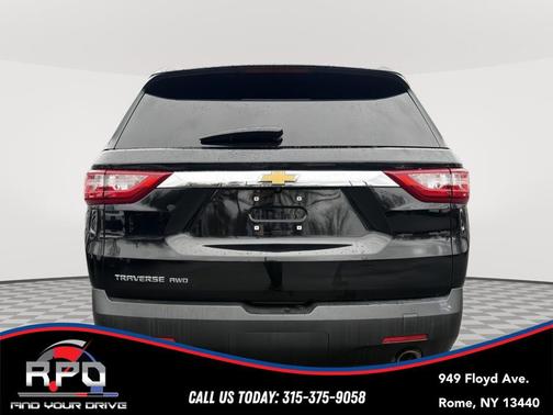 Mosaic Black Metallic 2021 Chevrolet Traverse LS