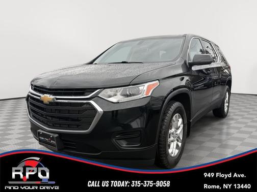 Mosaic Black Metallic 2021 Chevrolet Traverse LS