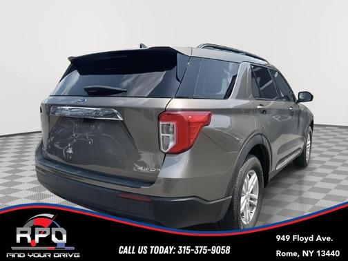 Stone Gray Metallic 2021 Ford Explorer XLT