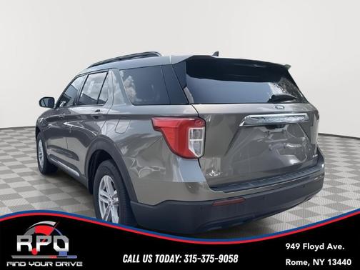 Stone Gray Metallic 2021 Ford Explorer XLT
