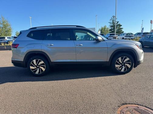 2026 Volkswagen Atlas 2.0T SE w/Technology 4MOTION