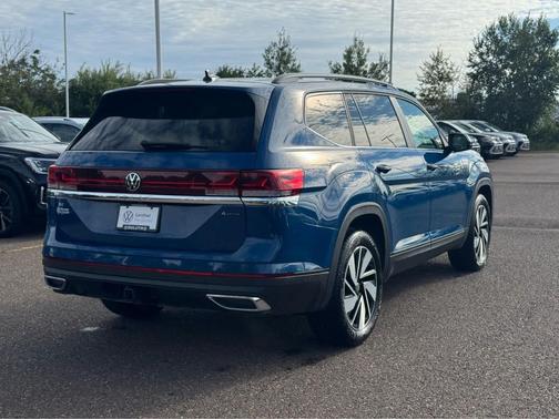 2025 Volkswagen Atlas 2.0T SE w/Technology 4MOTION