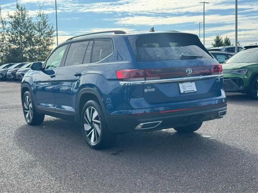 2025 Volkswagen Atlas 2.0T SE w/Technology 4MOTION