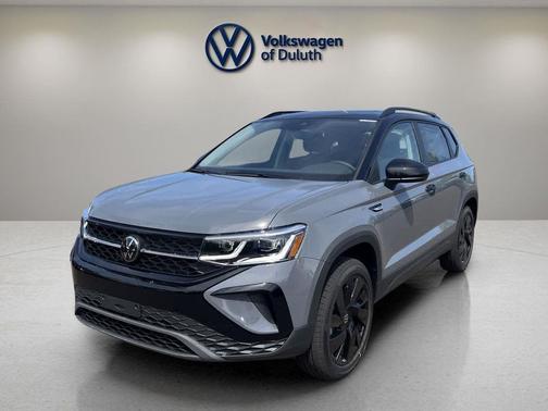 2024 Volkswagen Taos 1.5T SE Black