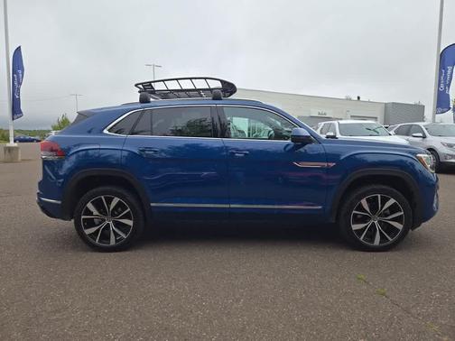 2025 Volkswagen Atlas Cross Sport 2.0T SEL Premium