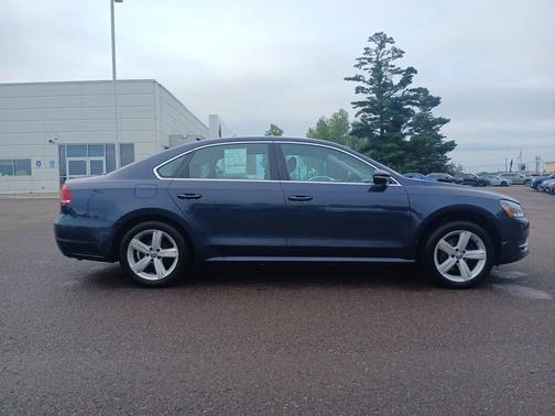 2012 Volkswagen Passat 2.5 SE