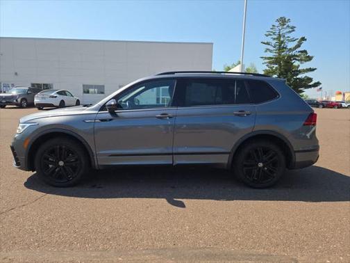 2022 Volkswagen Tiguan 2.0T SE R-Line Black 4MOTION