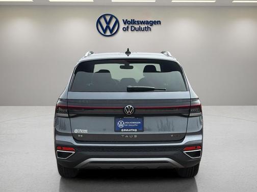 Platinum Gray Metallic 2026 Volkswagen Taos SE