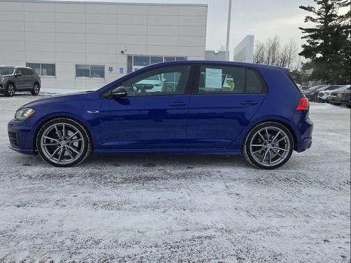 2017 Volkswagen Golf R 2.0T DSG