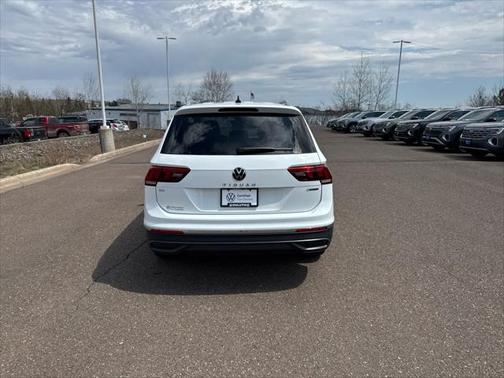 2024 Volkswagen Tiguan 2.0T SE 4MOTION