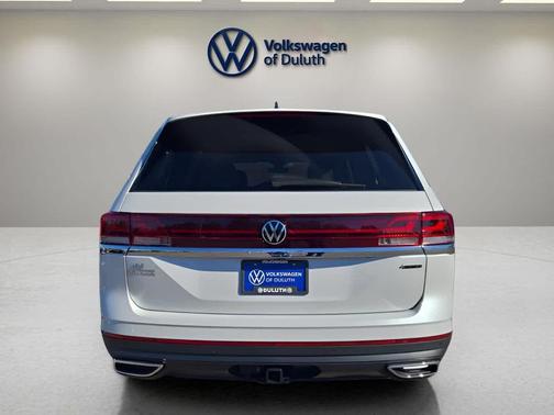 2026 Volkswagen Atlas 2.0T SE w/Technology 4MOTION