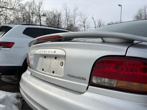 2002 Oldsmobile Intrigue GL