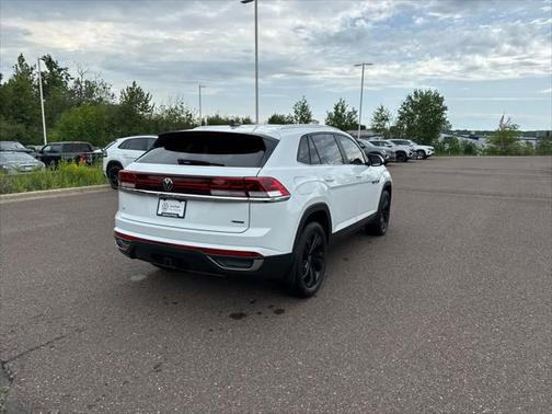 2024 Volkswagen Atlas Cross Sport 2.0T SE w/Technology 4MOTION