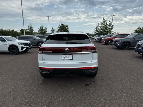 2024 Volkswagen Atlas Cross Sport 2.0T SE w/Technology 4MOTION
