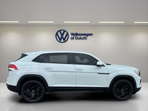 2024 Volkswagen Atlas Cross Sport 2.0T SE w/Technology 4MOTION