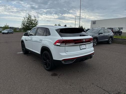 2024 Volkswagen Atlas Cross Sport 2.0T SE w/Technology 4MOTION