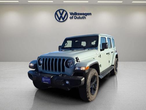 2023 Jeep Wrangler 4-Door Sahara Altitude 4x4