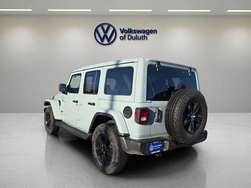 2023 Jeep Wrangler 4-Door Sahara Altitude 4x4