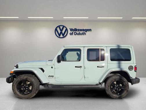 2023 Jeep Wrangler 4-Door Sahara Altitude 4x4