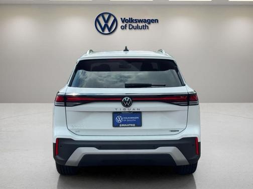 2025 Volkswagen Tiguan 2.0T SE 4MOTION