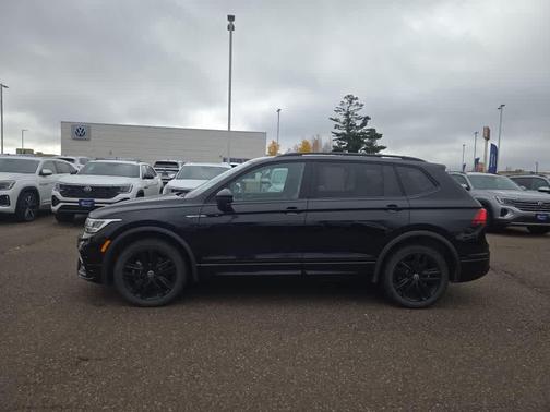 2022 Volkswagen Tiguan 2.0T SE R-Line Black 4MOTION