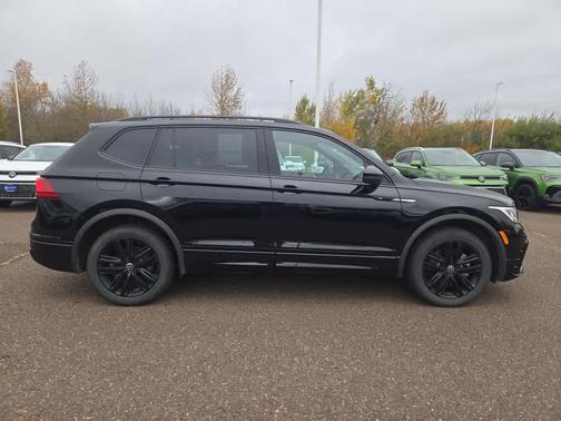 2022 Volkswagen Tiguan 2.0T SE R-Line Black 4MOTION